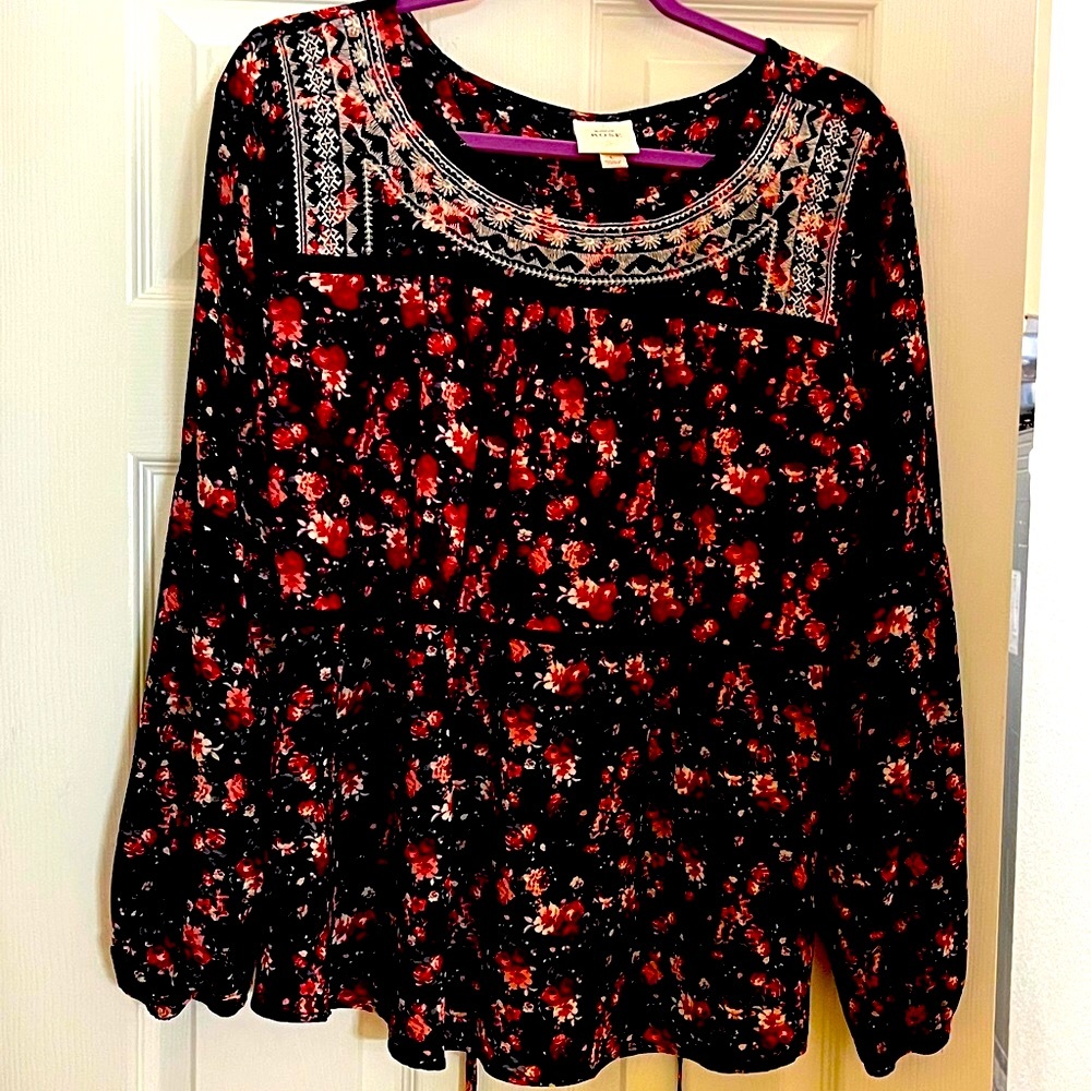 CUTE TOP BY KNOX ROSE EUC LARGE